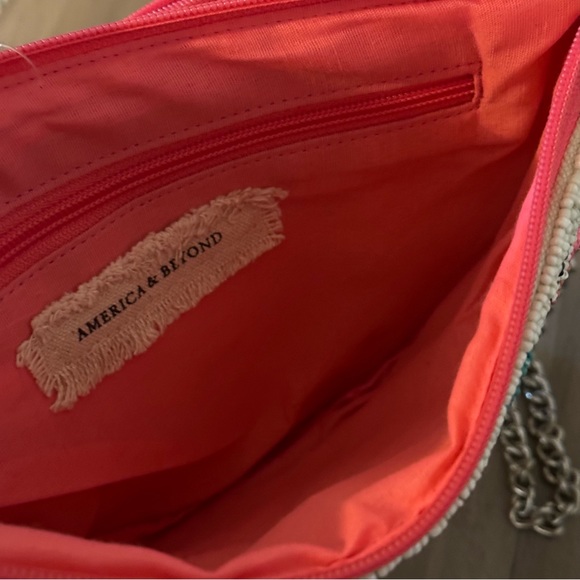 American & Beyond Hand Beaded purse - Picture 8 of 10